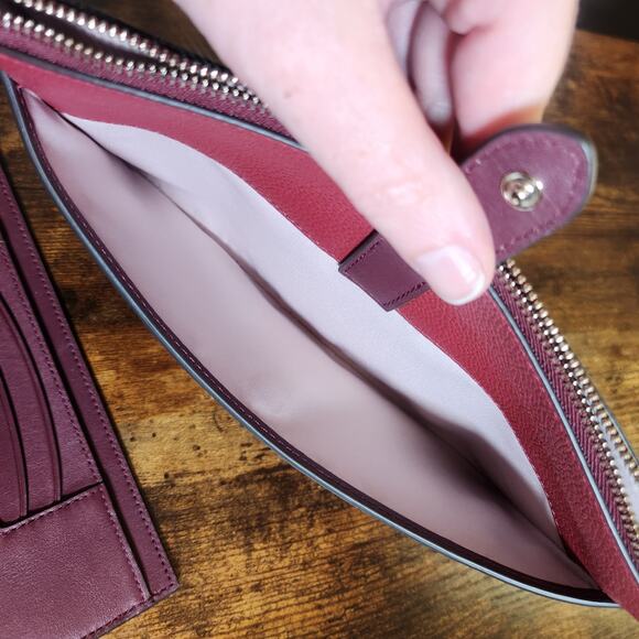 KATE SPADE Red Zip Code Colorblocked Pouch Wristlet - Picture 10 of 11